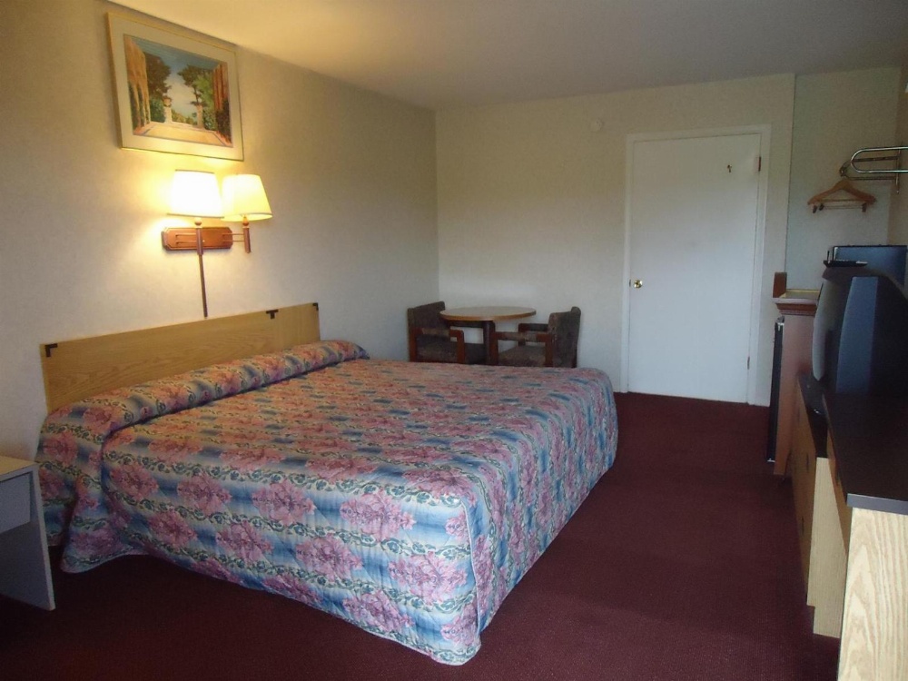 Welborn Motel - Hamptonville Image 10